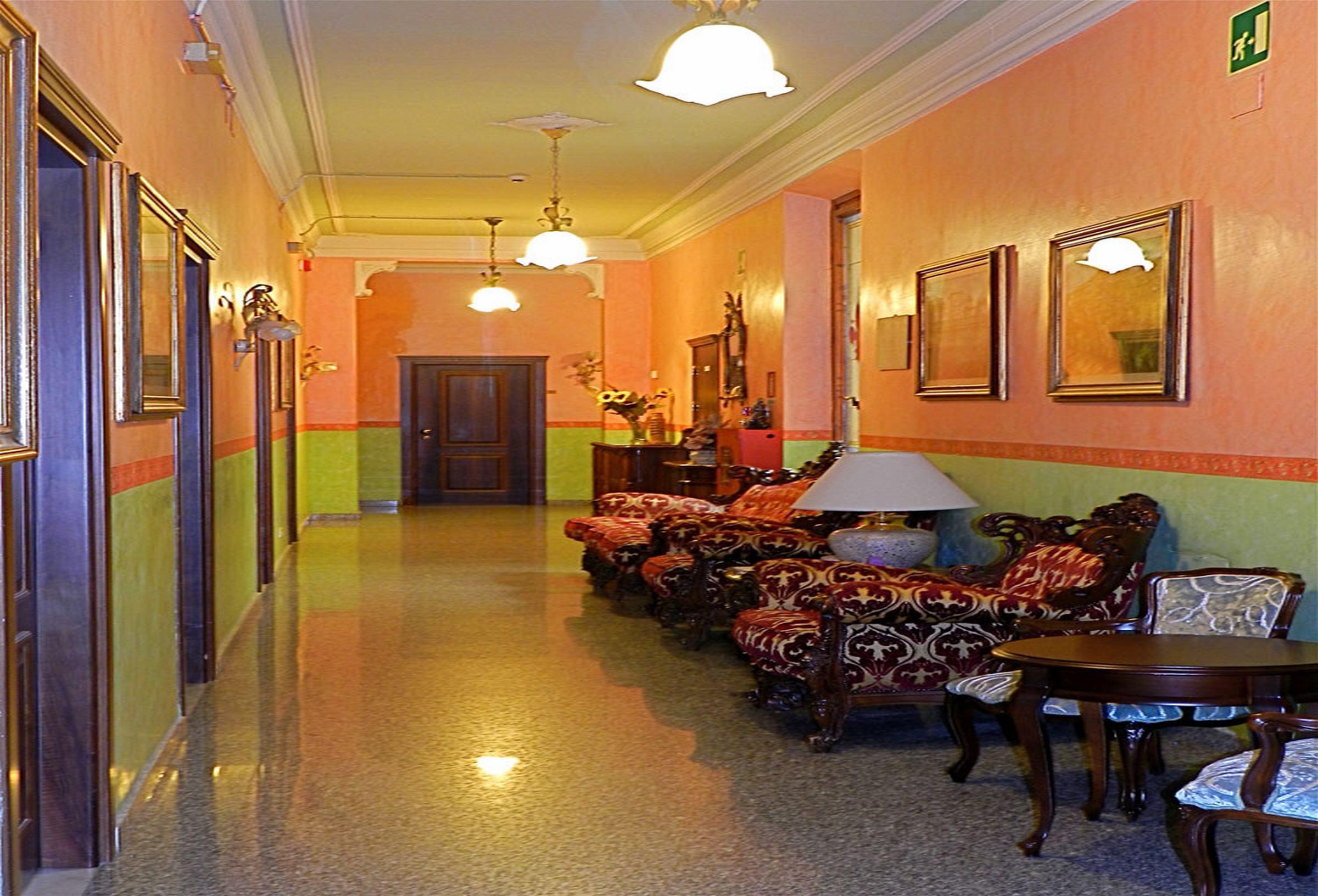 Hotel Desiree Florence Exterior photo