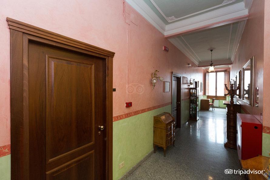 Hotel Desiree Florence Exterior photo