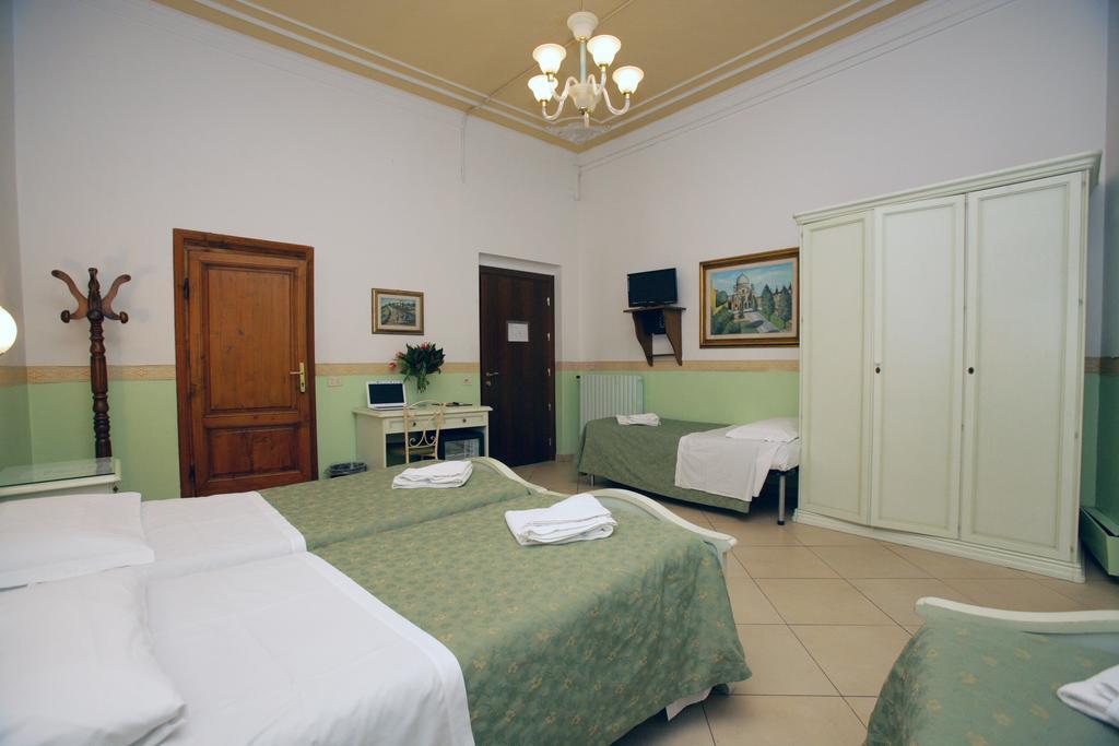 Hotel Desiree Florence Exterior photo