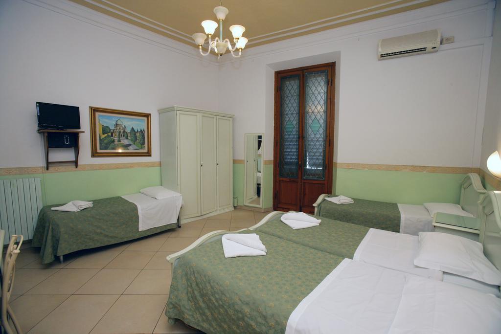 Hotel Desiree Florence Exterior photo